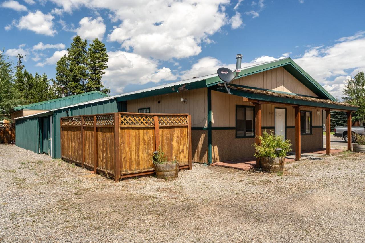 Alpine #2 West Yellowstone Exterior foto