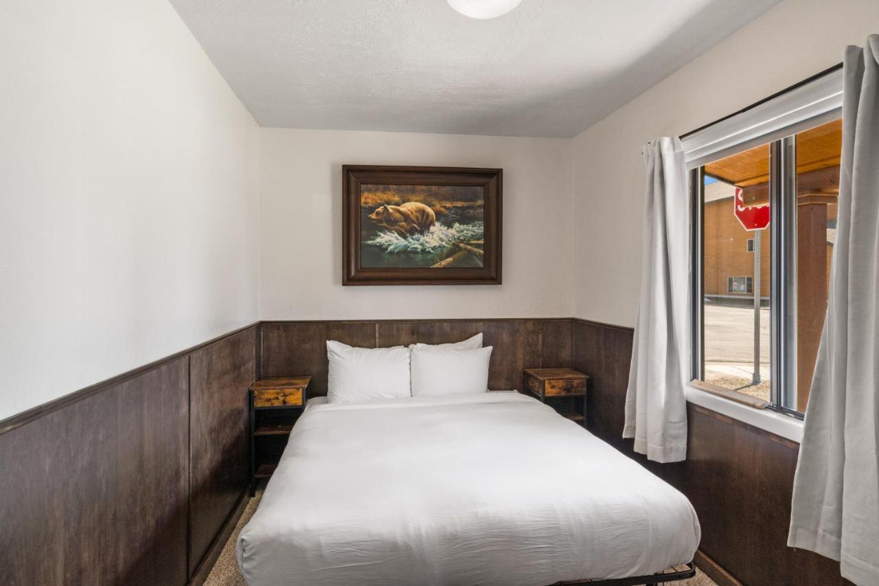 Alpine #2 West Yellowstone Exterior foto